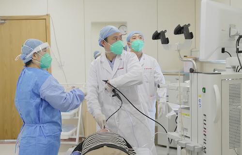 名科 | “镜”益求精，用专业守护传染病患者的健康！