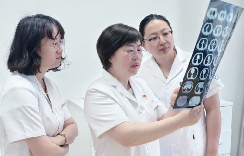 热点丨警惕这个“刺客”来袭，专家三大策略筑牢“呼吸堡垒”