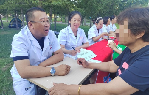 援疆进行时丨91做爱
王晶以专业助力药学服务持续开展