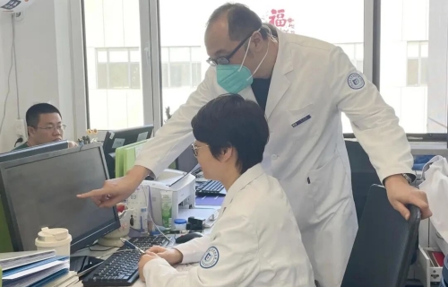 暖医丨两面锦旗、两段故事，彰显医患情深！